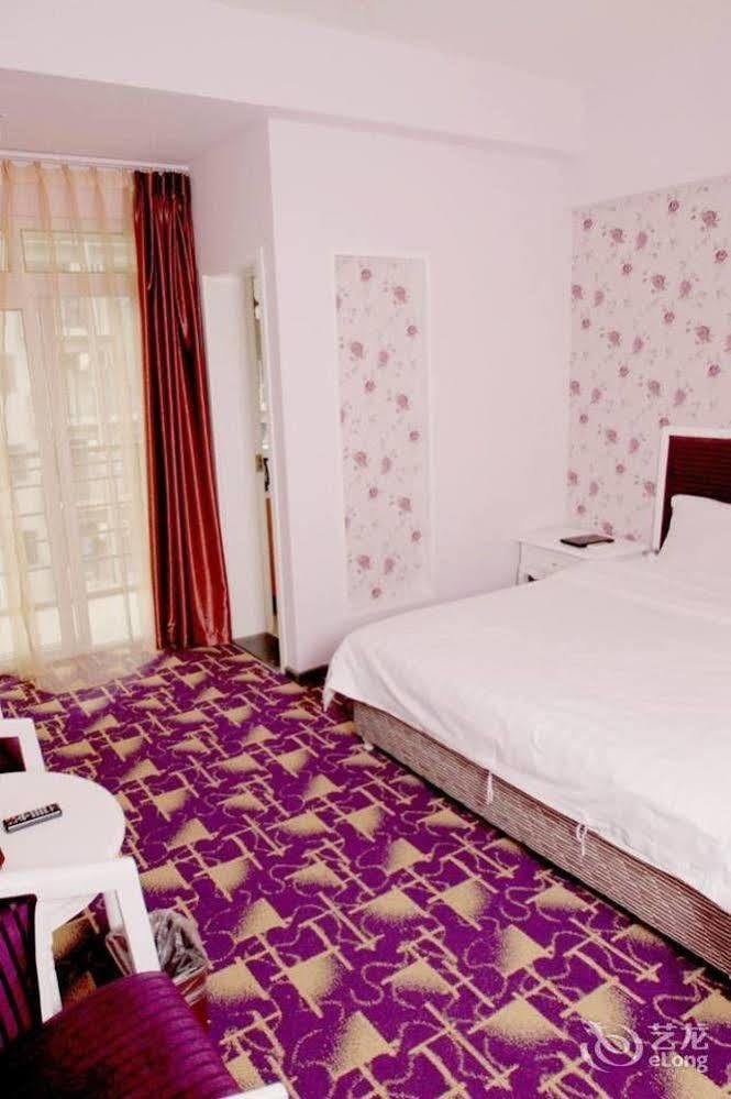 Chengdu Lilac Hotel Fei Cheng Branch Kültér fotó